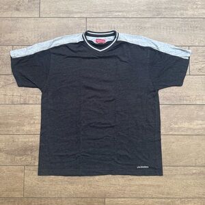 Vintage UNIONBAY V-neck T-shirt (90s)